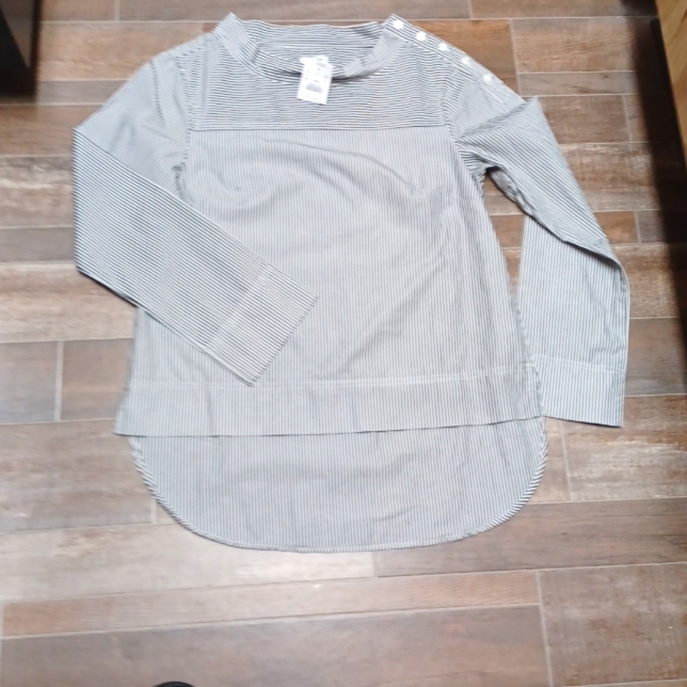 Womens J CREW  size 2 hi low blouse